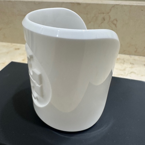 Tory Burch White Authentic Plastic Logo Cuff Bracelet ( Size Small ) - Picture 3 of 6